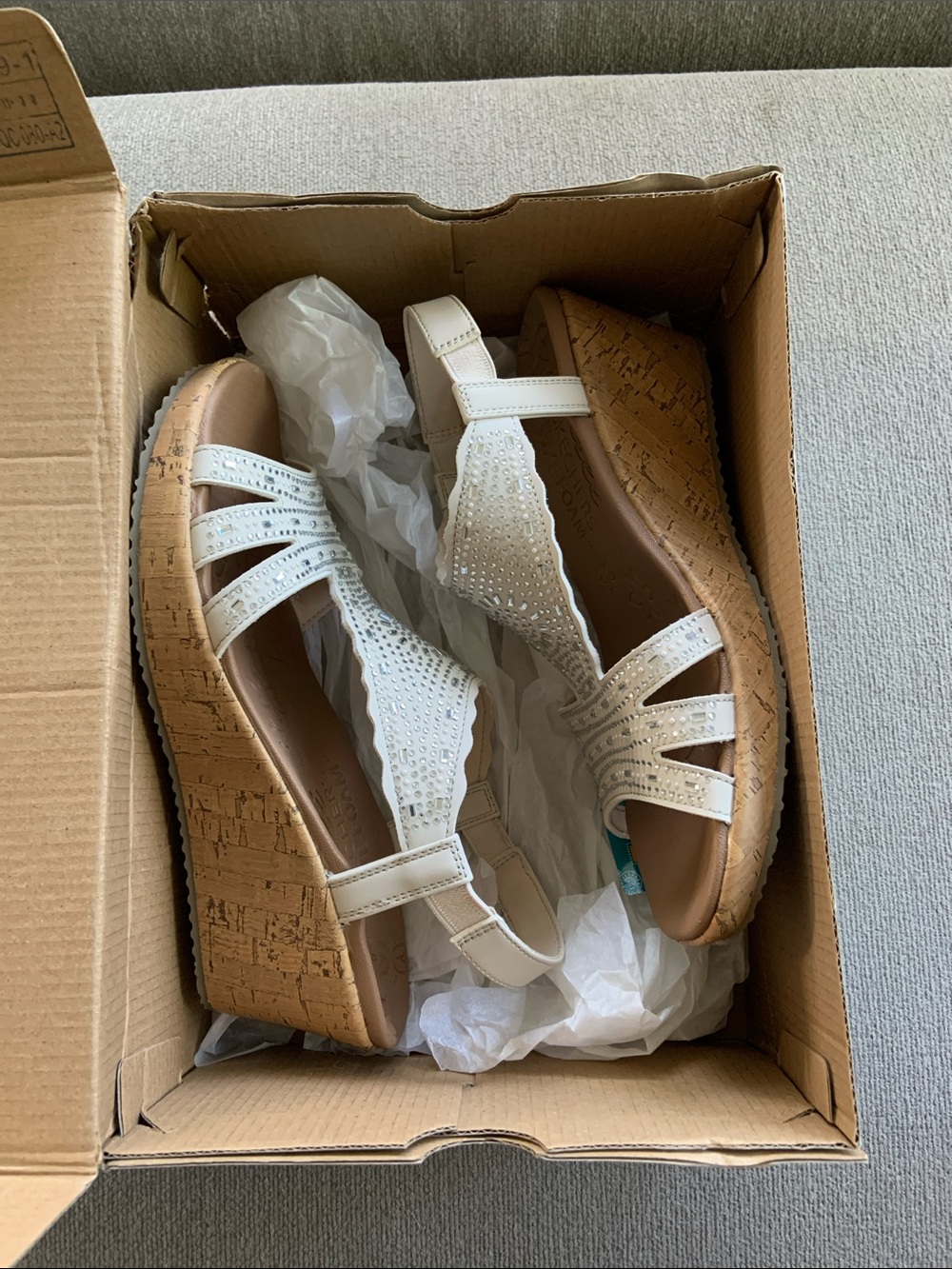 Skechers Luxe Foam Beverlee Wedge Sandals - Picture 5 of 6